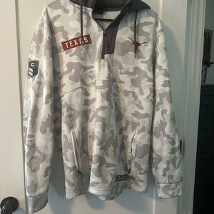 Colosseum Texas Longhorns White and Gray Camo Pullover